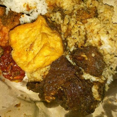 WARUNG NASI MADURA PRING KUNING UMIK RINI