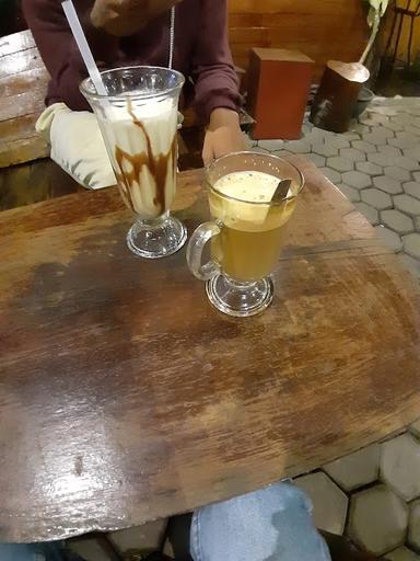 CLOVER CAFE BUKITTINGGI