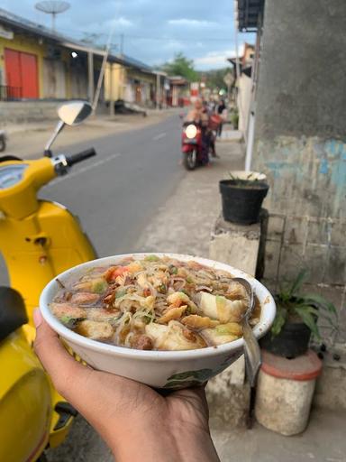 SOTO AYAM SOKARAJA (MBA SUS)