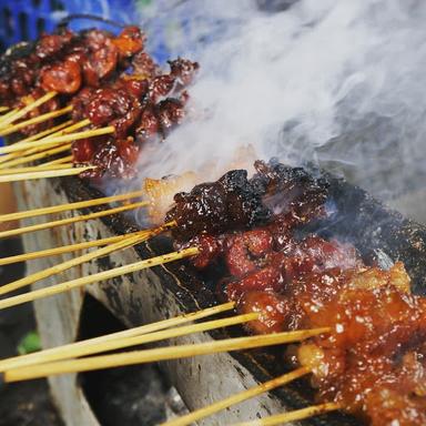 CHIKO TAHU GEJROT DAN SATE KERE