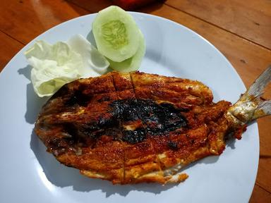 AYAM GORENG JKT KAMPUNG NELAYAN