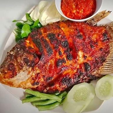 IKAN BAKAR KEMANK