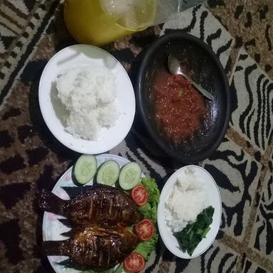 IKAN BAKAR WONG KEDENGAH