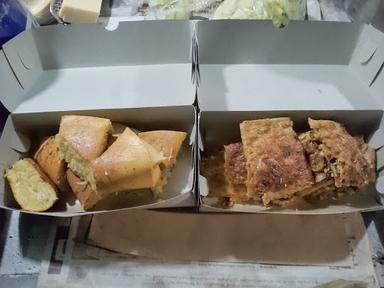 MARTABAK & TERANG BULAN MAS BROW