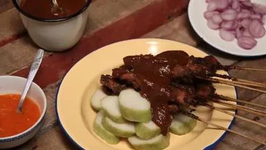 SATE AYAM MAESTRO