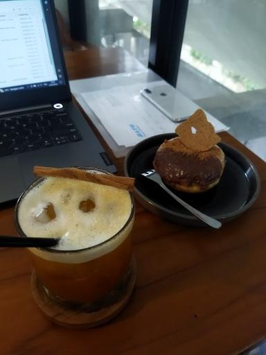 ATAS KOTA COFFEE & SPACE