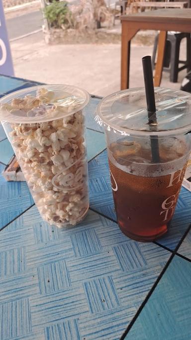 EAST. POPCORN BAR