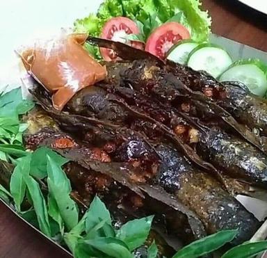 IKAN SEGAR/SIAP MAKAN BU BAMBANG