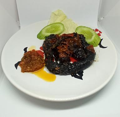 AYAM GORENG PLAOSAN