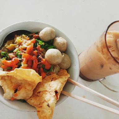 BAKSO SEDERHANA JATISARI