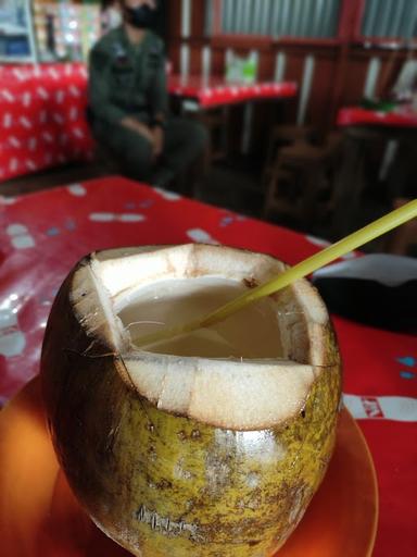 WARUNG ES KELAPA. (JABON)