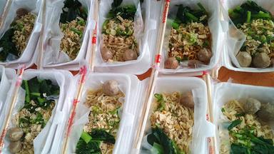 BAKMI PANGSIT AWANK YAMIEN