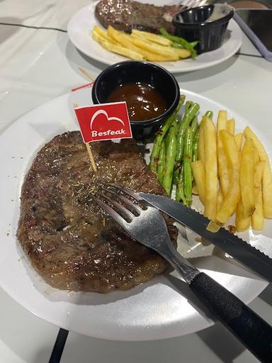 BESTEAK KOTA WISATA