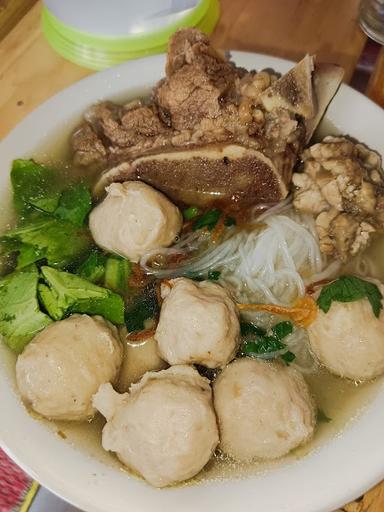 KEDAI BAKSO BALUNGAN DAN TETELAN