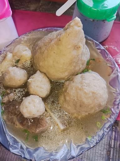 KEDAI BAKSO BALUNGAN DAN TETELAN