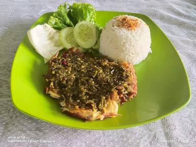 RM SAHARA AYAM PENYET SPECIAL