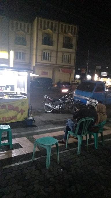 MARTABAK SITANJUNG LEBAKSIU