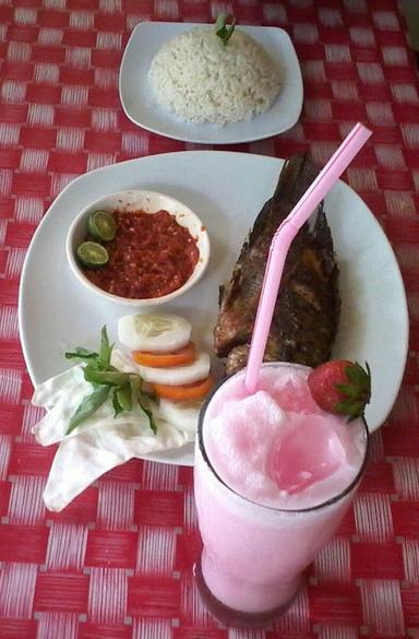 WARUNG MAKAN SIMPANG RASA