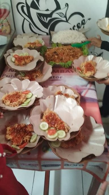 DAPUR NATAHER AYAM GEPREK PEDAS