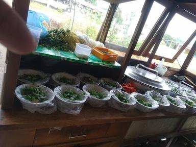 MIE AYAM BAKSO PODOMORO PAKDE SLAMET