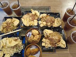 Photo's Mie Gacoan Tangerang - Puspitek