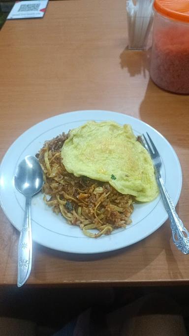 NASI GORENG & SATE SOTO PADANG SUTAN KAYO