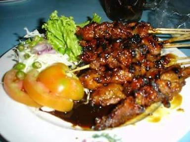 WARUNG SATE PAK AWI