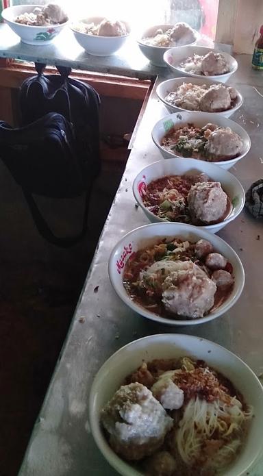 BAKSO URAT ADE GEMBOL