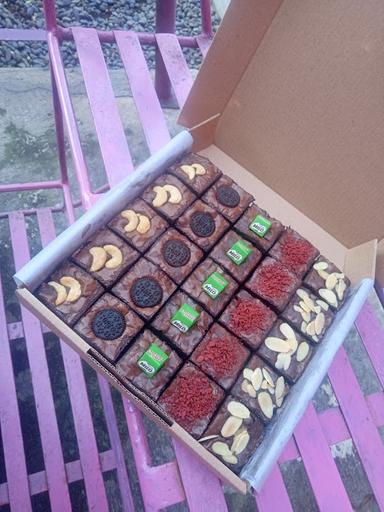 KATRO (SKAT BROWNIES) CIREBON