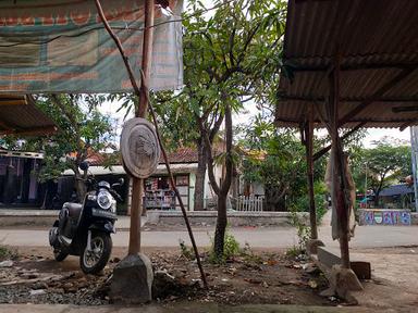 WARUNG BU IDA BUYUT