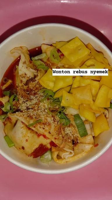 KEDAI GOTOWONTON BY.FIANI