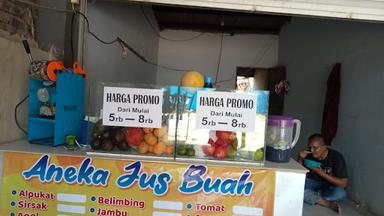 ANEKA JUS BUAH SEGAR DAUS