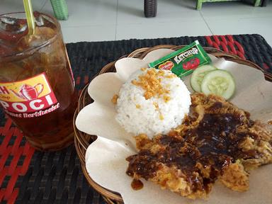 AYAM GEPREK CERBON