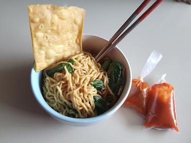 MIE AYAM CEKER DAN BAKSO (DO'A IBU)