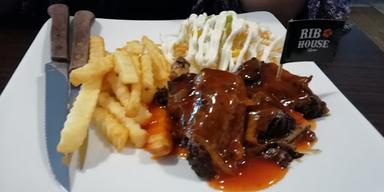 RIB HOUSE GRAGE CITY MALL