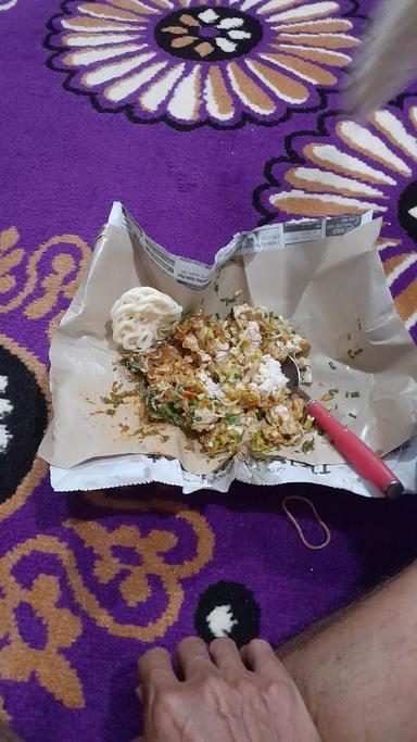 WARUNG MAKAN SUNDA IBU RATU SETIAKAWAN