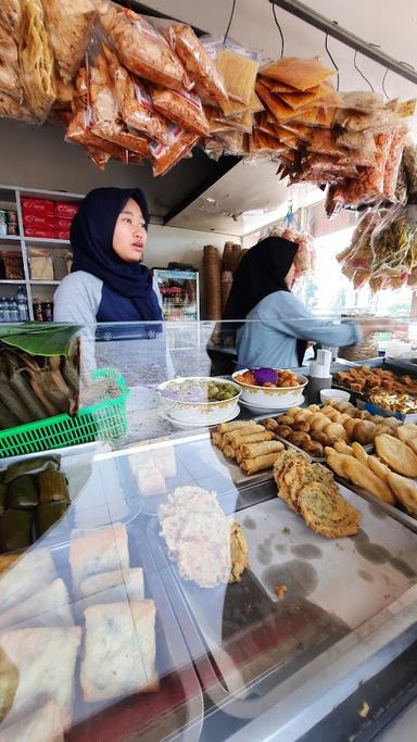 PABRIK TAHU SUMEDANG RENYAH CIPEYEUM