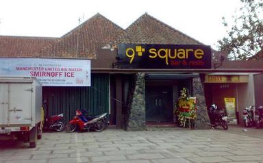 9 SQUARE BAR & RESTO