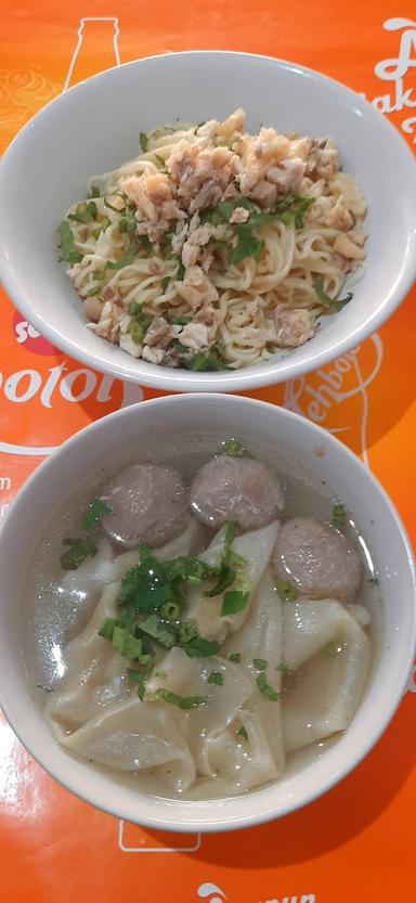 MIE BASO PANGSIT LEGEND MS