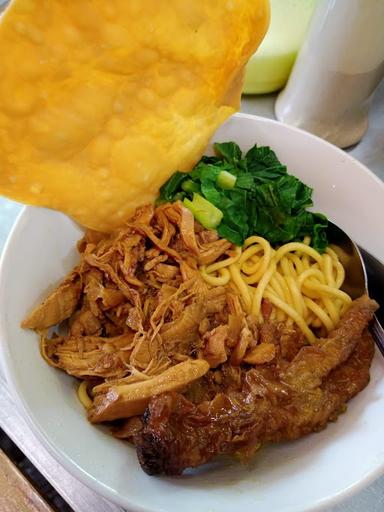 MIE AYAM CIPAGANTI