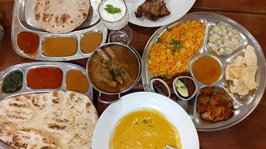 PRABHU INDIAN FOOD & KEBULI BANDUNG