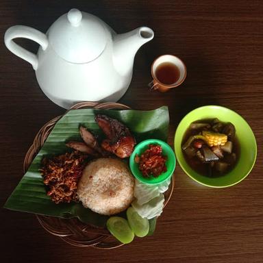 WARUNG NASI SUNDA IBU NUR