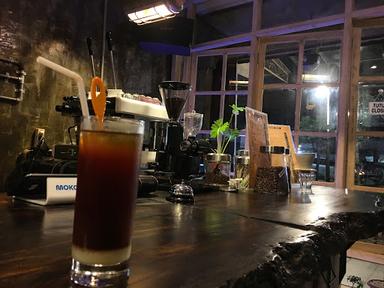 IRON PIPES COFFE & RESTO