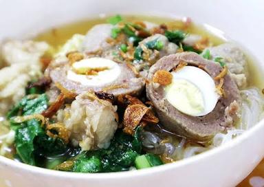 MIE AYAM DAN BAKSO PAK YANTO