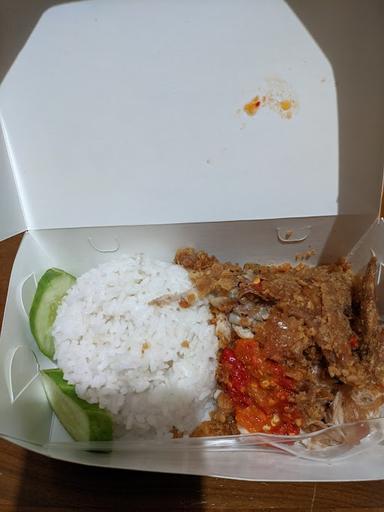 AYAM GEPREK MASTER UNSRI