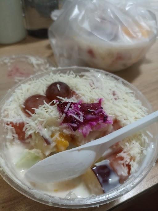 SALAD BUAH KUY