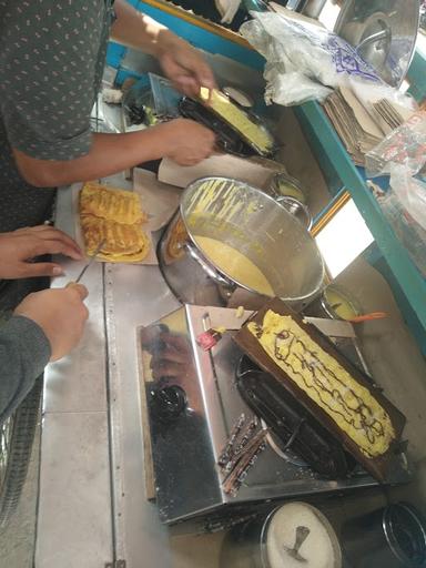 KUE PANCONG LAPANGAN HATTA