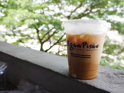 Photo's Agam Pisan Coffee Roasters