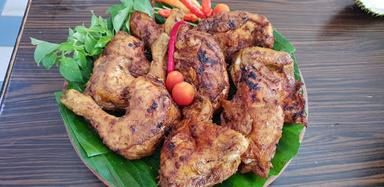 AYAM BAKAR LEGIAN