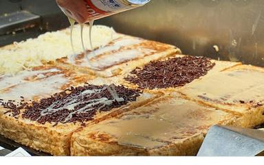 ROTI BAKAR & PISANG KEJU COKLAT DIMAS